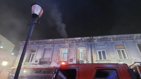 București: Degajare de fum la o clădire din Centrul Vechi
