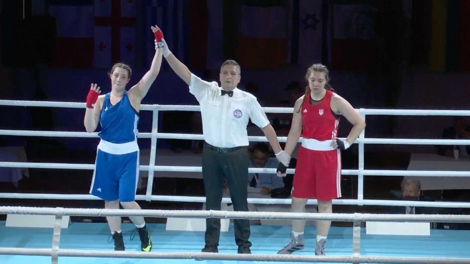 O medalie de aur la box la Europenele de tineret