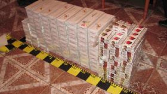 Două persoane au fost reţinute 24 de ore pentru contrafacere de ţigări