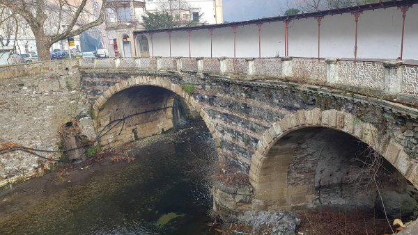 Reparația podului de piatră din Băile Herculane a fost recepționată