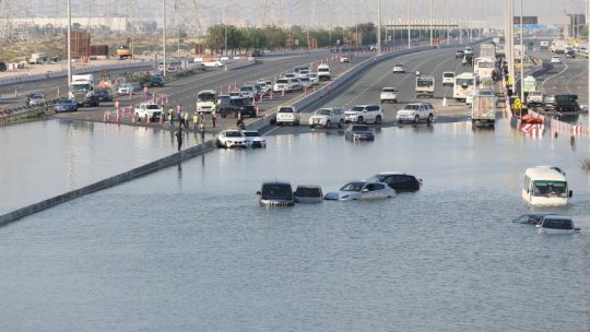 Ajutor din partea Guvernului pentru românii surprinşi de inundaţiile din Dubai