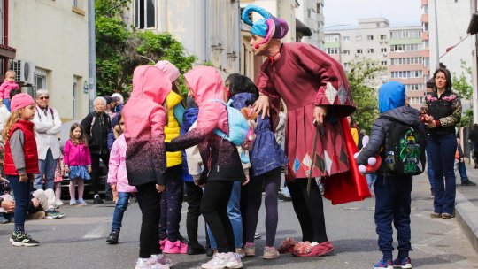 Strada Zece Mese, în programul Străzi Deschise - Bucureşti - Promenadă Urbană