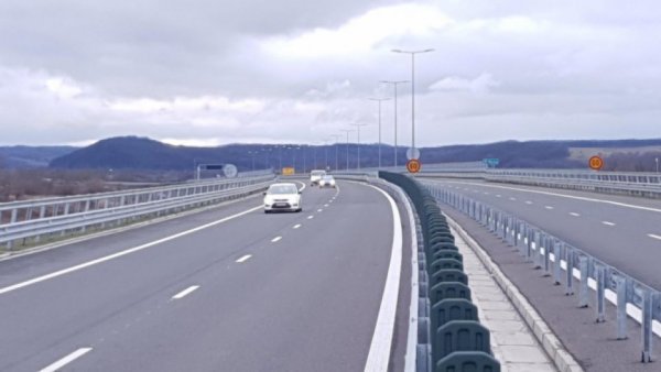 Primii 14 kilometri din Autostrada Moldovei „se vor deschide în vară”