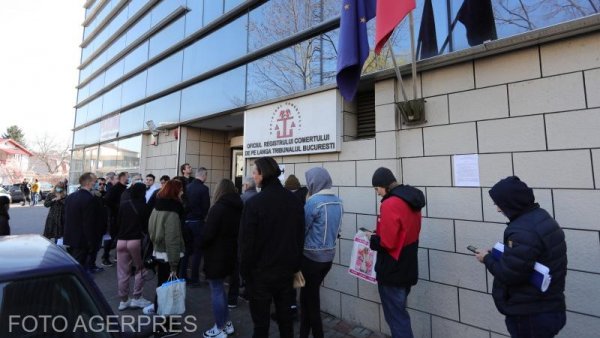 Protest spontan la Oficiul Național al Registrului Comerțului