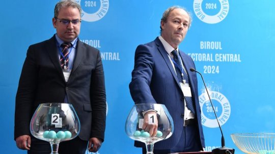 La BEC a avut loc tragerea la sorţi pentru stabilirea ordinii pe buletinele de vot la alegerile europarlamentare