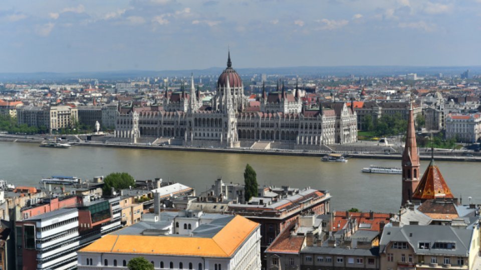 Zeci de mii de persoane au protestat la Budapesta. "Orbán, demisionează!"