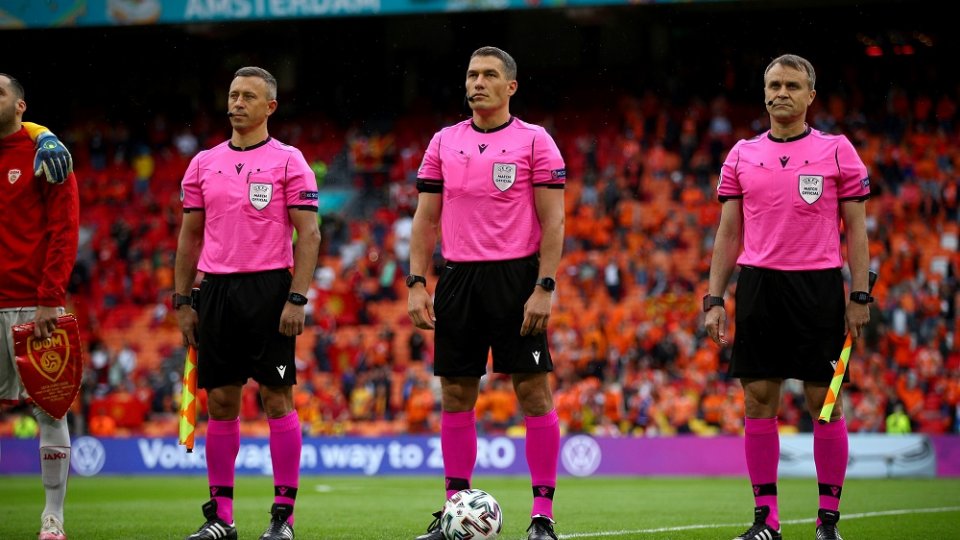 Istvan Kovacs va arbitra finala Europa League 2024
