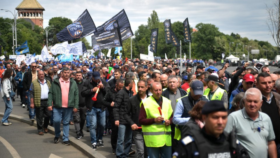 Blocul Național Sindical protestează față de taxele mari pe salarii