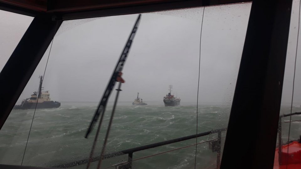 S-a reluat căutarea celor trei marinari sirieni