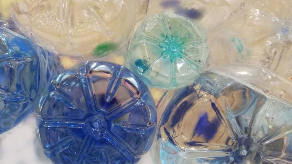 În 23 de localităţi din ţară nu s-a returnat în luna martie niciun ambalaj reciclabil