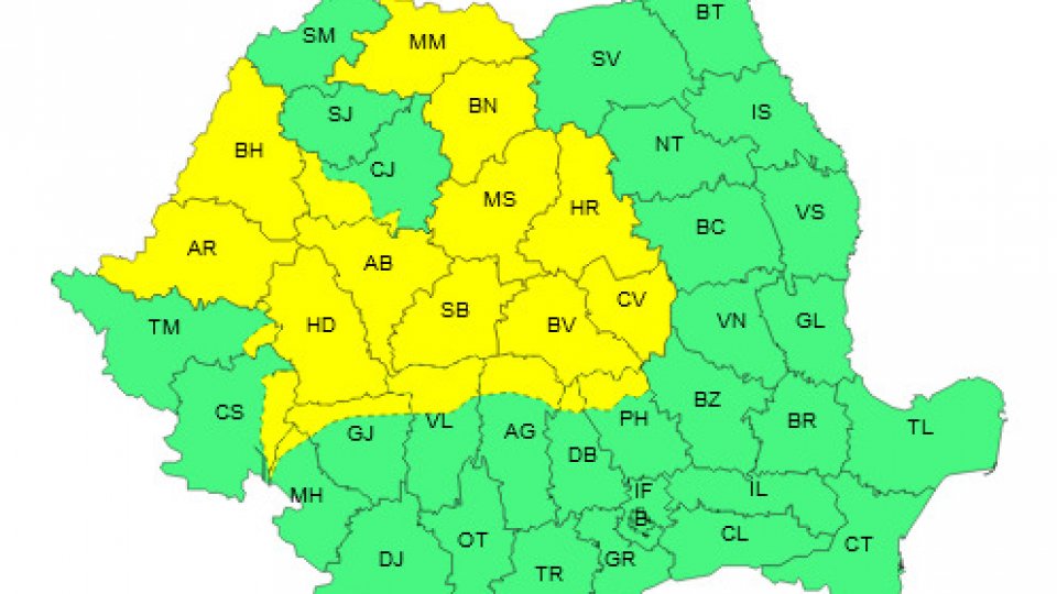 ANM: Cod galben de furtuni în 20 de judeţe până la ora 22:00
