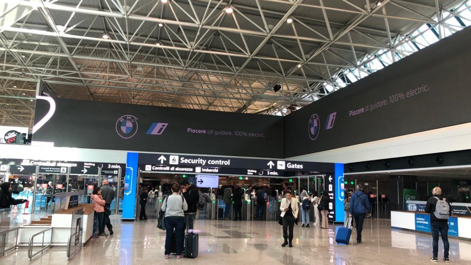 Un protest sindical perturbă activitatea pe aeroporturile din Italia
