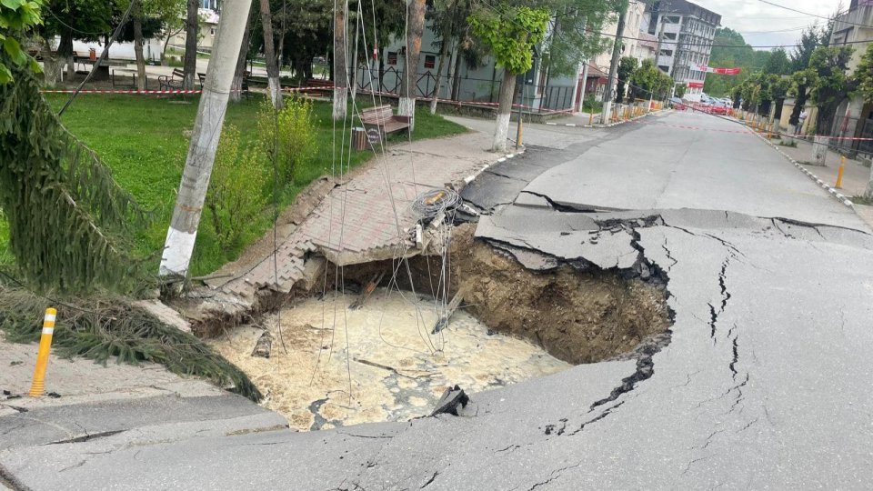 Semne de stabilizare a terenului la Slănic Prahova