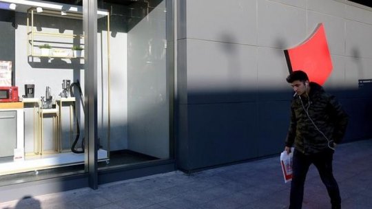 Raport al Comisiei Europene:1,4 milioane de români lucrează la negru