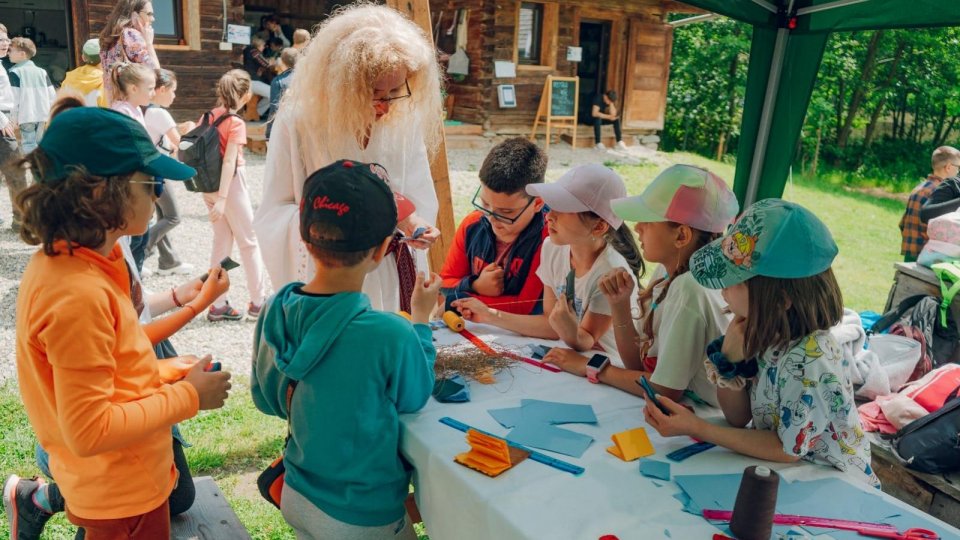 Târg de Jucării la Muzeul în aer liber din Dumbrava Sibiului