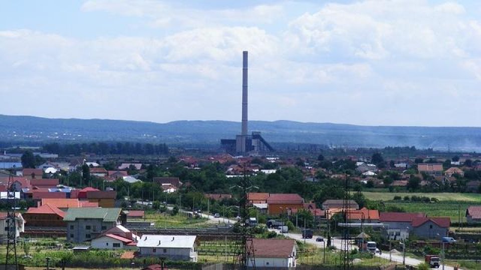 Tineri reţinuţi după ce ar fi provocat un incendiu în Târgu Jiu