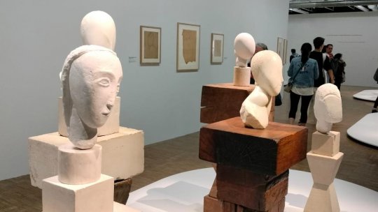 ”Arta nu face decât să înceapă...”