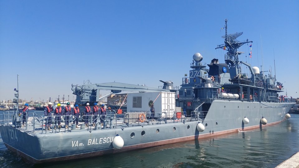 Puitorul de mine "Viceamiral Constantin Bălescu" a plecat în Marea Mediterană