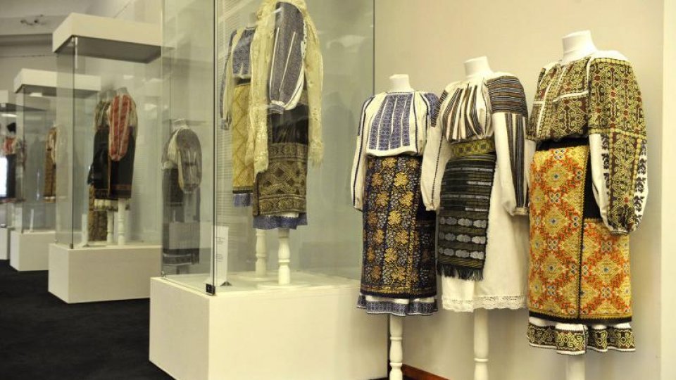 14 persoane „purtătoare, creatoare și păstrătoare de Patrimoniu Cultural imaterial” au primit titlul de "Tezaur Uman Viu"