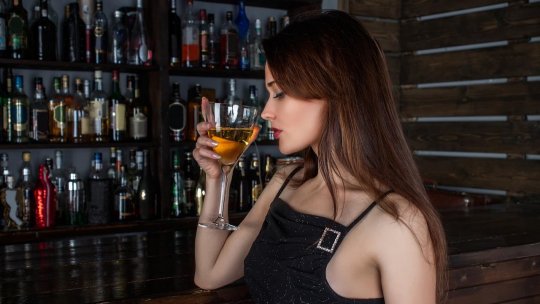 Vânzătorii vor trebui să ceară cartea de identitate pentru verificarea vârstei celor care cumpără produse din tutun sau băuturi alcoolice