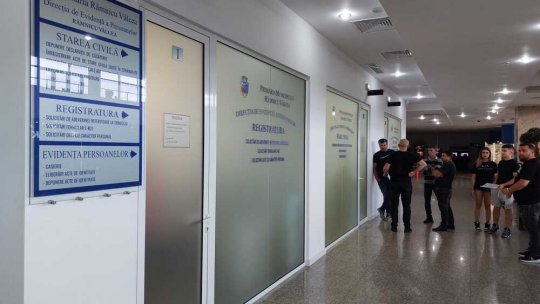 Râmnicu-Vâlcea: Certificate de naștere, "eliberate în 30 de minute"