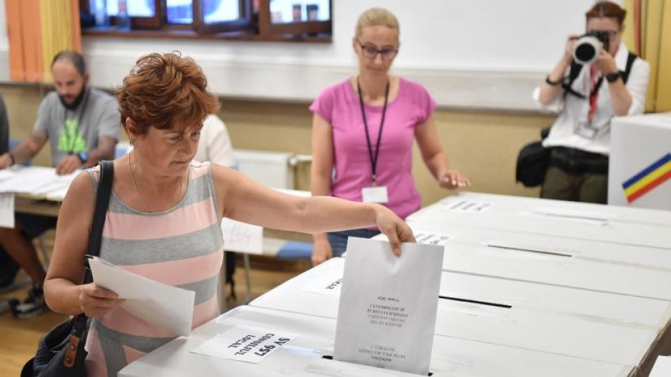 Peste 600.000 de suceveni sunt aşteptaţi să voteze, în cele 561 de secţii din judeţ