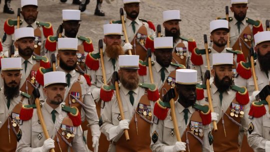 Ziua Națională a Franței a fost marcată printr-o paradă militară restrânsă