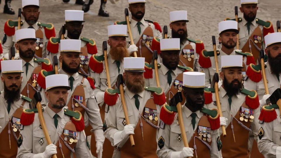 Ziua Națională a Franței a fost marcată printr-o paradă militară restrânsă