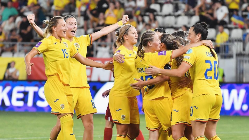 Naționala feminină de fotbal, 6 victorii la rând