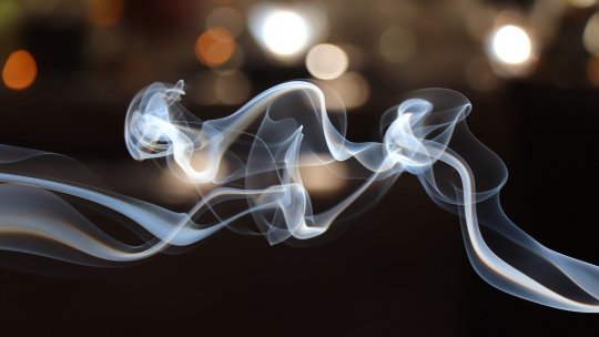 Legea care interzice publicitatea la ţigări electronice, cu tutun încălzit sau Vape, promulgată