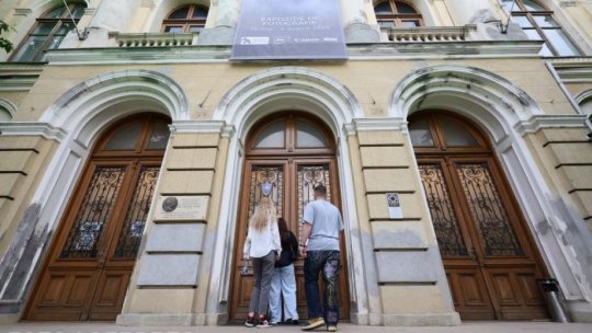 Exhibition at the Antipa Museum: 'The reader, a new endangered species'