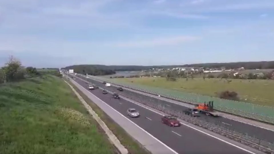 Ploaie torenţială pe Autostrada Soarelui cu risc de acvaplanare