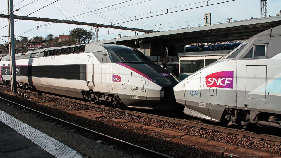 800.000 de pasageri au fost afectaţi de actele de sabotaj asupra Companiei franceză de căi ferate, SNCF