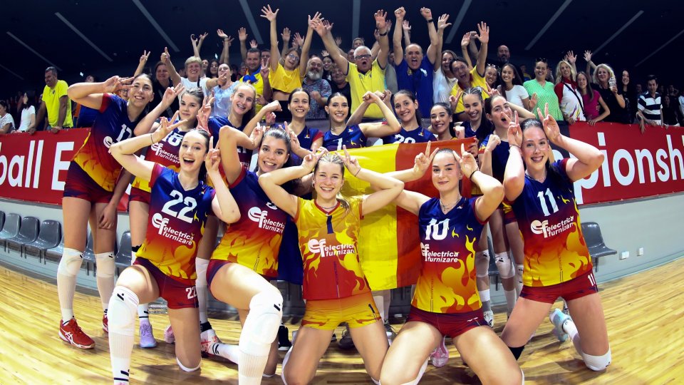 România are șanse la semifinale la Europeanul de volei junioare