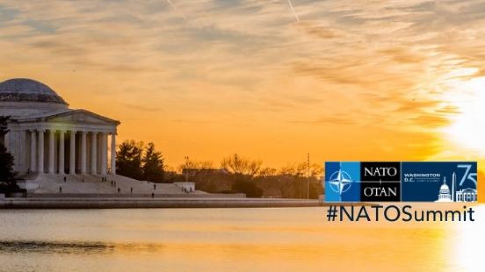 Reprezentanţii celor 32 de state membre NATO se reunesc la Washington