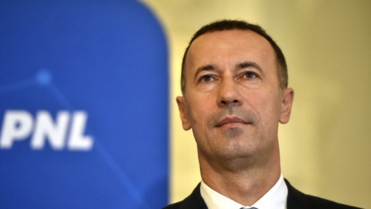 Preşedintele CJ Prahova, Iulian Dumitrescu, a demisionat din funcţia de preşedinte al PNL Prahova