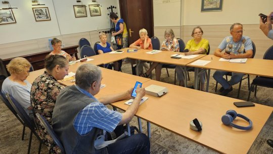 "Conectăm generații în lumea digitală" - proiect derulat de Fundația Regală "Margareta a României"