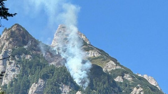 Turiștii, sfătuiți să evite principalele trasee din Munții Bucegi