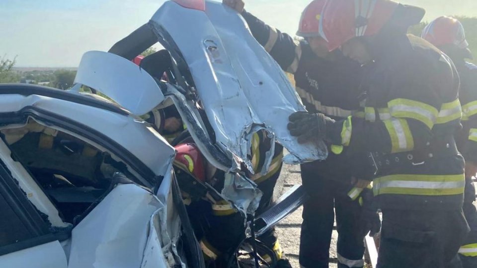 Judeţul Giurgiu: accident feroviar la Oncești, fiind implicate un autoturism și o locomotivă