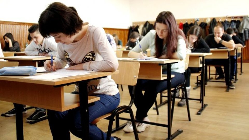 Buget consistent alocat de părinți lucrurilor necesare pentru întoarcerea celor mici în bănci