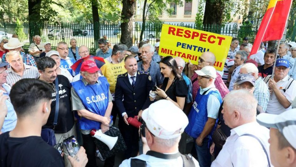 Pensiile militare sub 3.000 de lei ar putea scăpa de impozitare
