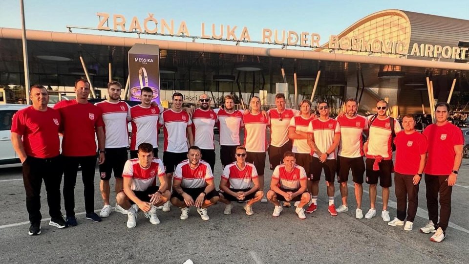 Polo pe apă: Vicecampioana Dinamo Bucureşti şi CSM Oradea debutează astăzi în Liga Campionilor