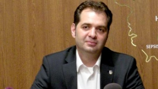 Autorităţile locale din Sfântu Gheorghe alocă bani școlilor pentru fondul clasei