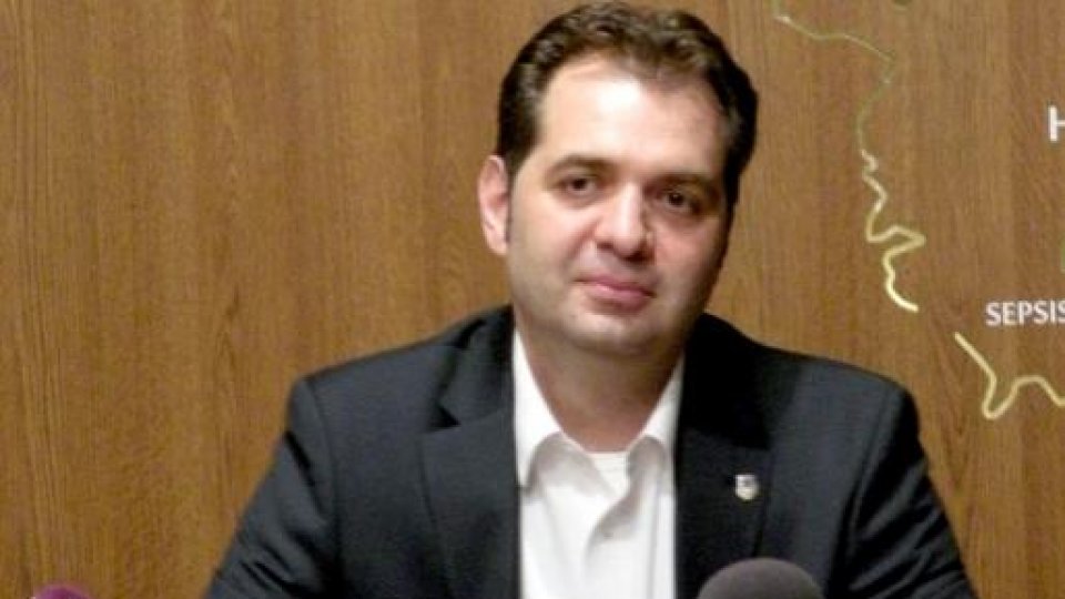 Autorităţile locale din Sfântu Gheorghe alocă bani școlilor pentru fondul clasei