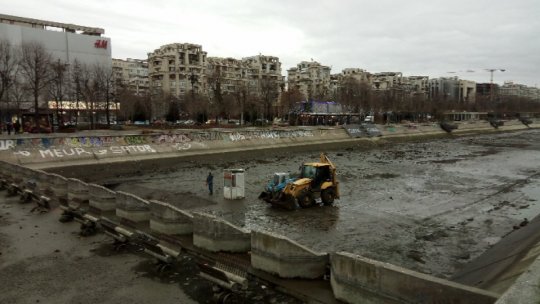 Lucrările la planşeul Unirii "trebuie începute cât mai curând posibil"