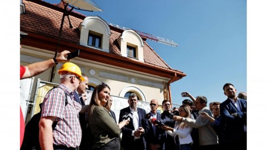 Premierul Ciolacu a vizitat şantierul viitorului Institut de Cercetare în Inteligenţa Artificială construit de Universitatea Tehnică din Cluj-Napoca