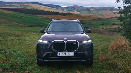 Probă de Drum - BMW X7 M60i