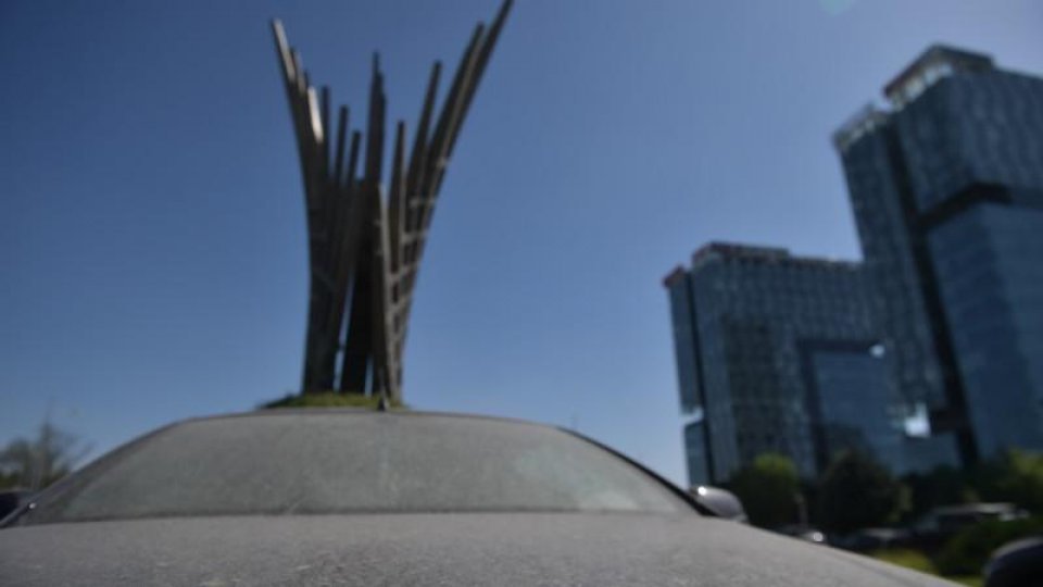 Un val de praf din Asia Centrală traversează România în următoarele două zile