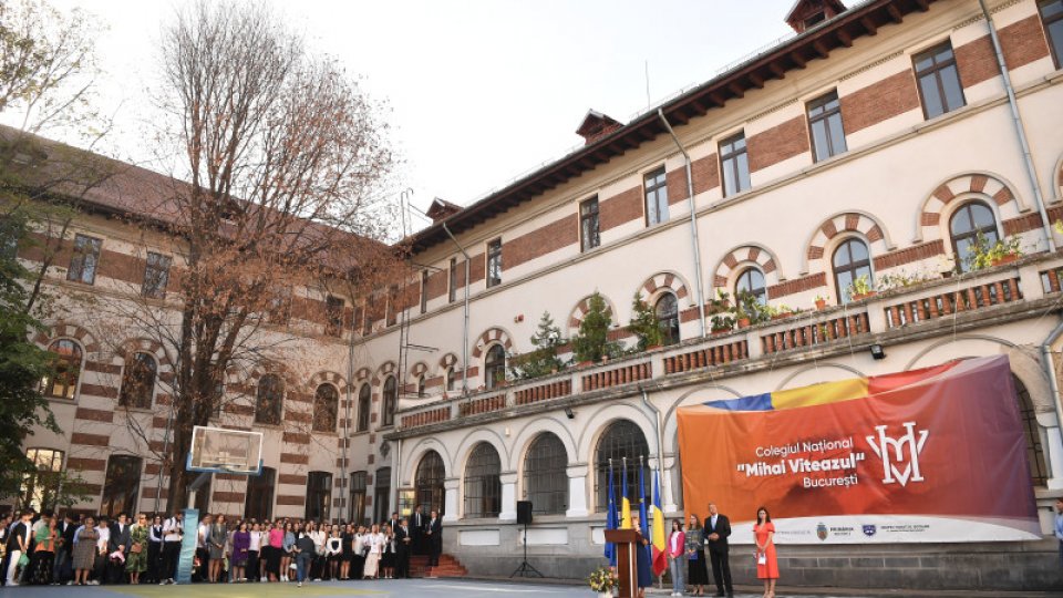 Înalţi oficiali ai statului au fost prezenţi la ceremoniile de deschidere a noului an şcolar