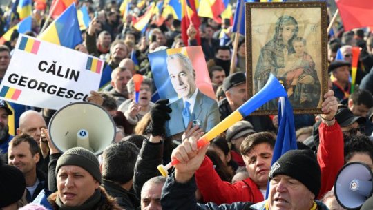 Circulație perturbată în centrul Capitalei din cauza protestului din fața sediului CCR